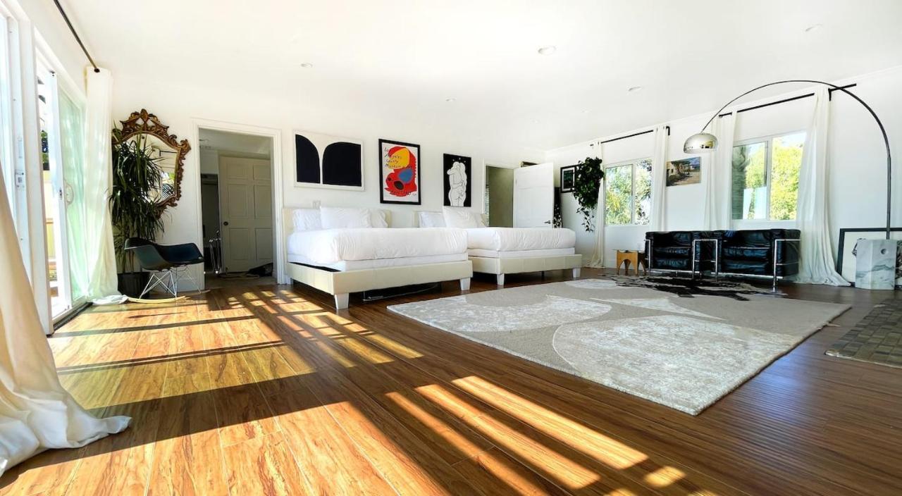 ホテルHollywood Hills 1940S Mansion ロサンゼルス エクステリア 写真