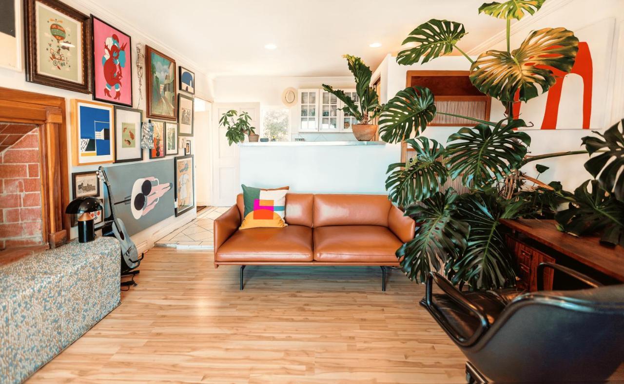 ホテルHollywood Hills 1940S Mansion ロサンゼルス エクステリア 写真